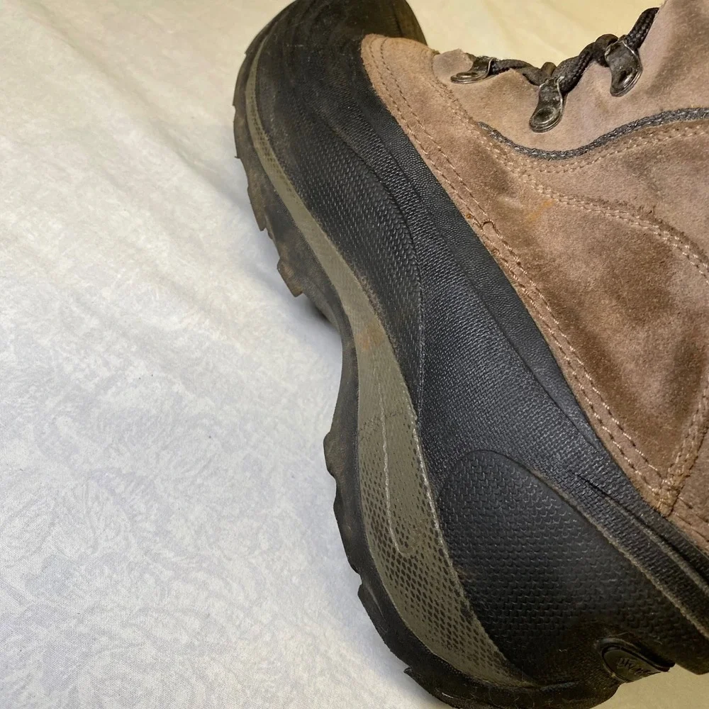 Columbia Cascadian Summit BM1168-255‎ Winter Boots Men's 9.5 Thermolite